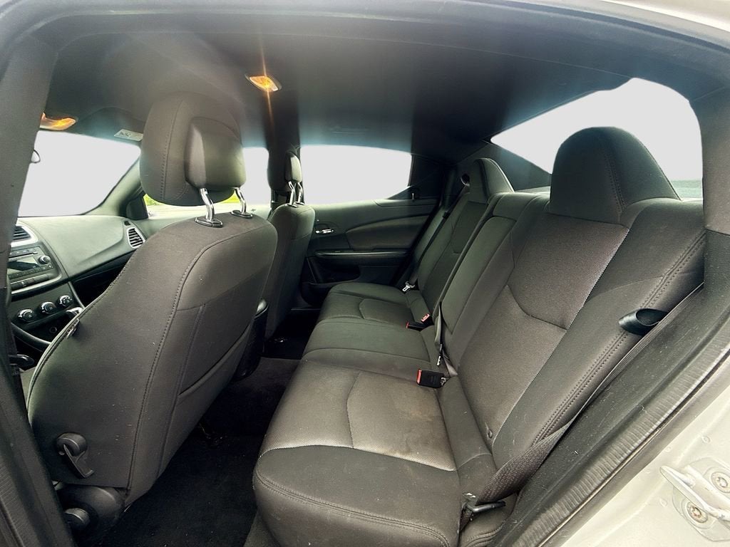 2012 Dodge Avenger SE