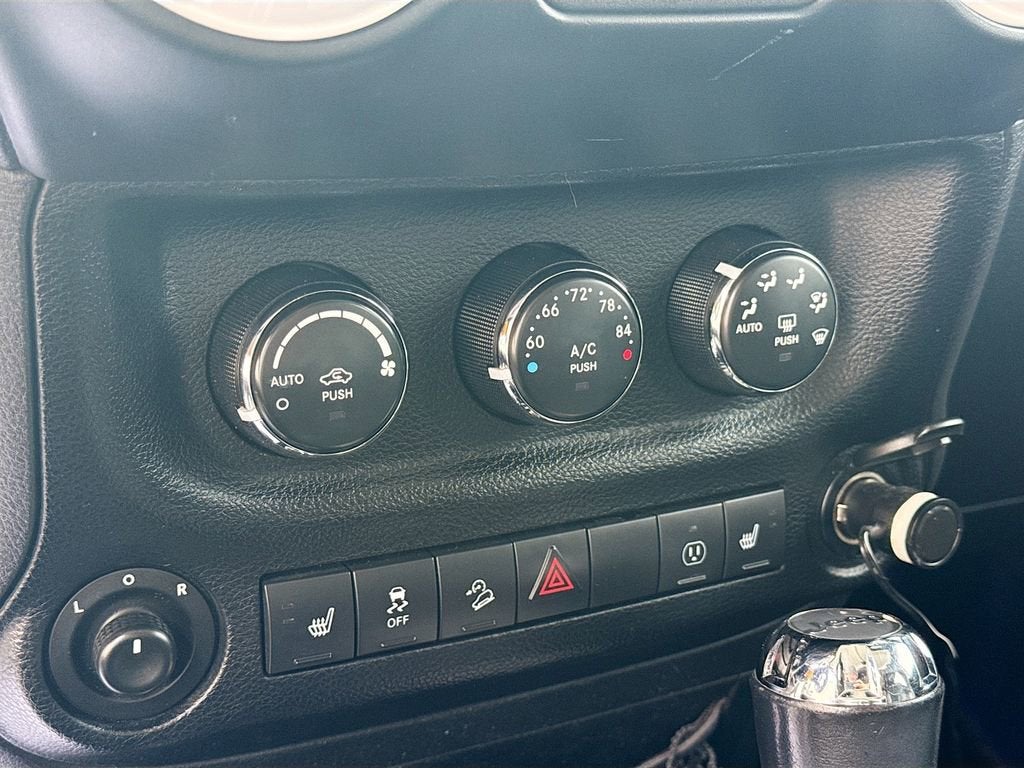 2014 Jeep Wrangler Unlimited Polar Edition