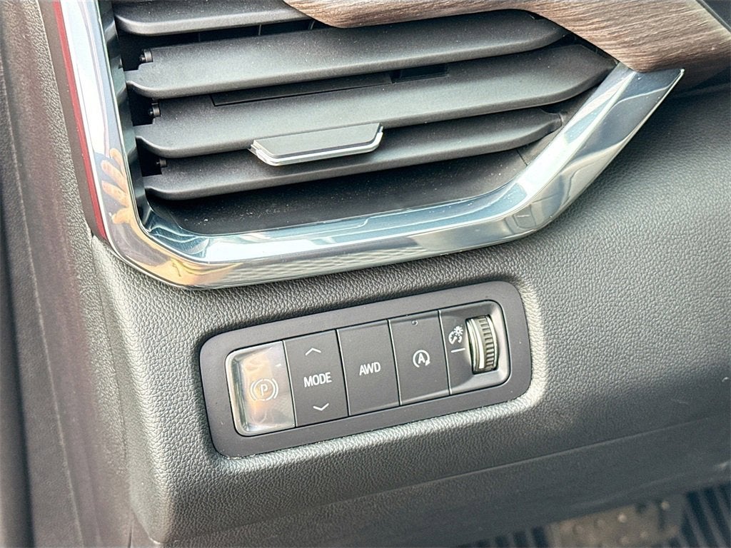 2025 GMC Acadia Denali