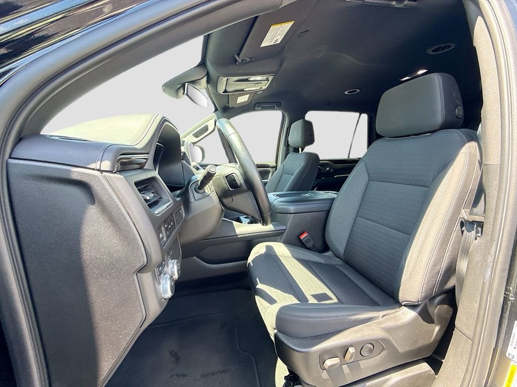 2023 GMC Yukon SLE