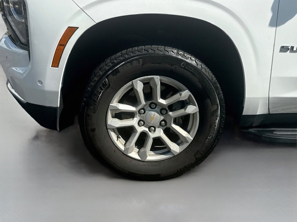2025 Chevrolet Suburban LT