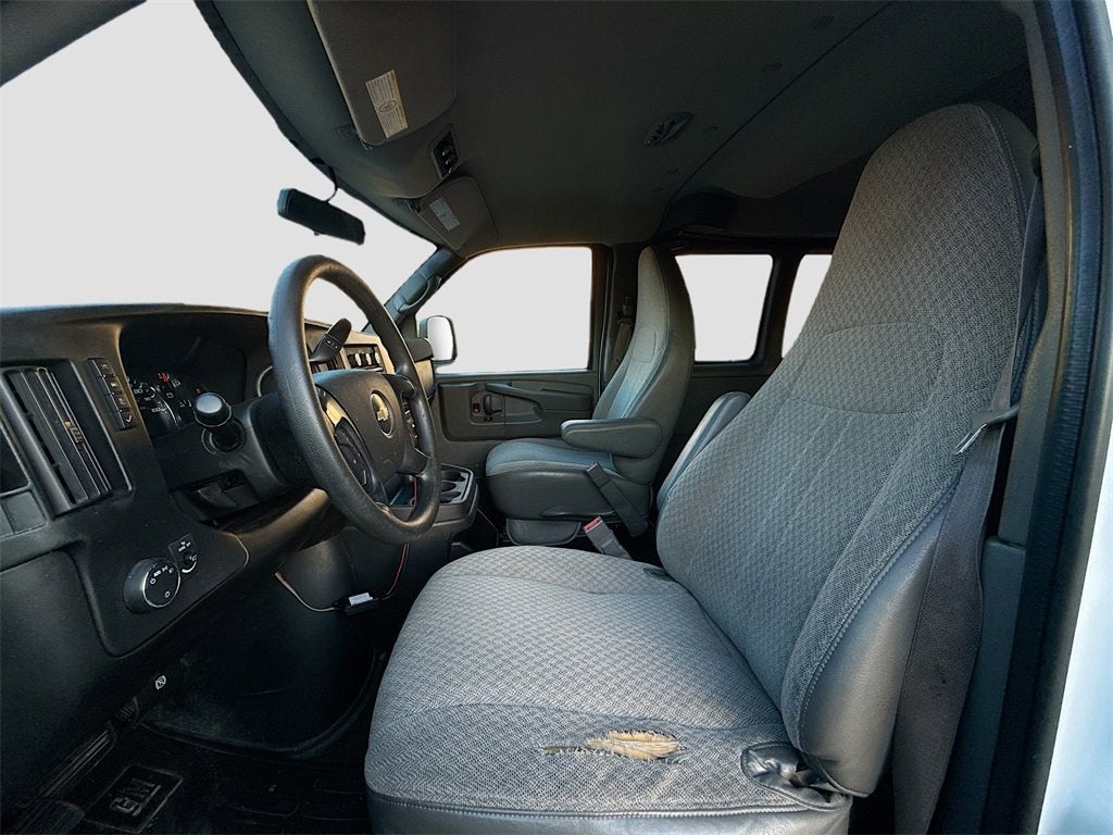 2015 Chevrolet Express Passenger 2500 LS