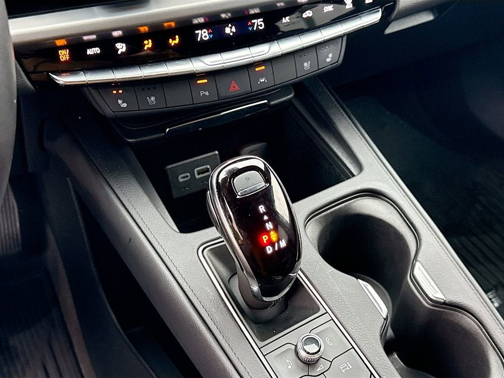 2025 Cadillac XT4 Premium Luxury