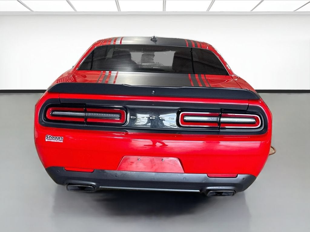 2016 Dodge Challenger 392 Hemi Scat Pack Shaker