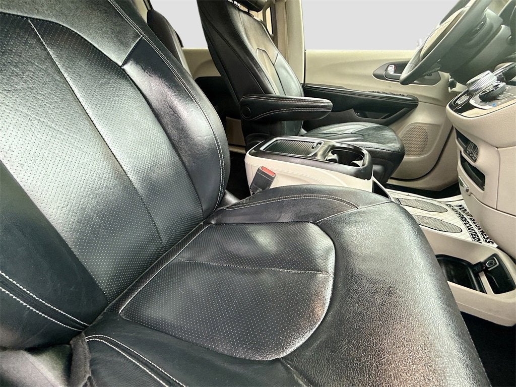 2022 Chrysler Pacifica Hybrid Touring L