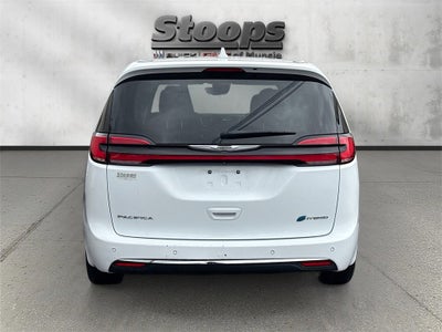 2022 Chrysler Pacifica Hybrid Touring L