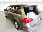 2010 Volkswagen Routan SEL w/Navigation