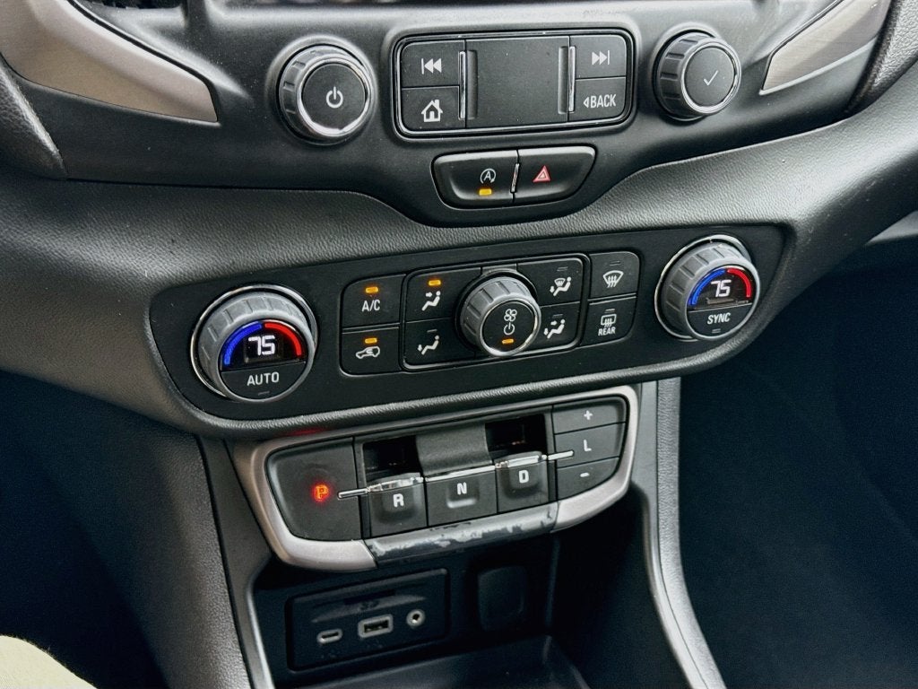 2023 GMC Terrain AT4