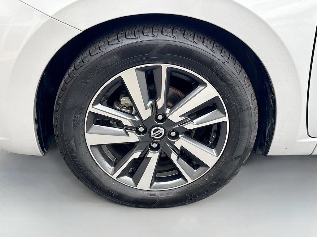 2022 Nissan Versa SV