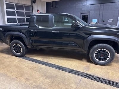 2024 Toyota Tacoma 4WD SR5