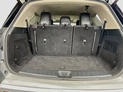 2022 Nissan Pathfinder SL 4WD