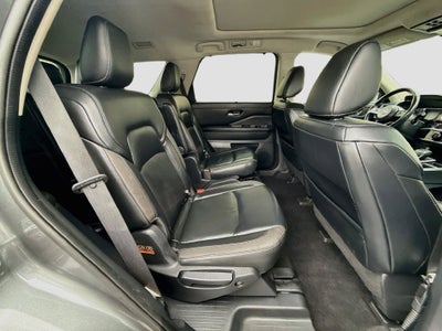 2022 Nissan Pathfinder SL 4WD