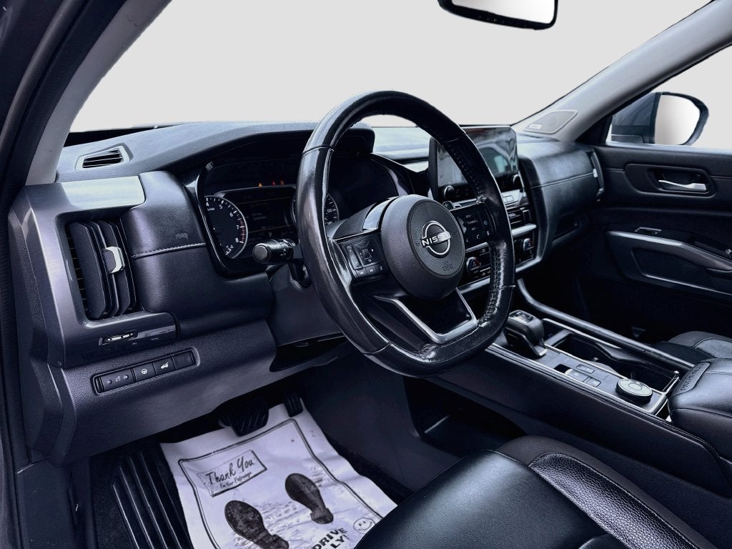 2022 Nissan Pathfinder SL 4WD