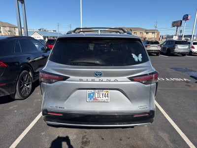 2023 Toyota Sienna Limited