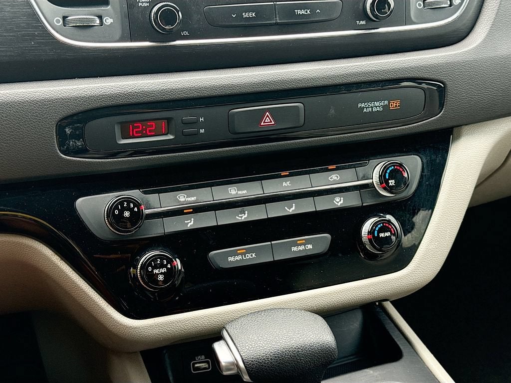 2018 Kia Sedona L