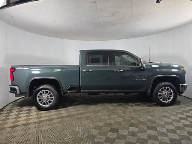 2025 Chevrolet Silverado 3500 HD LTZ