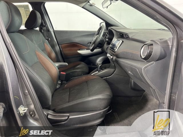 2020 Nissan Kicks SR