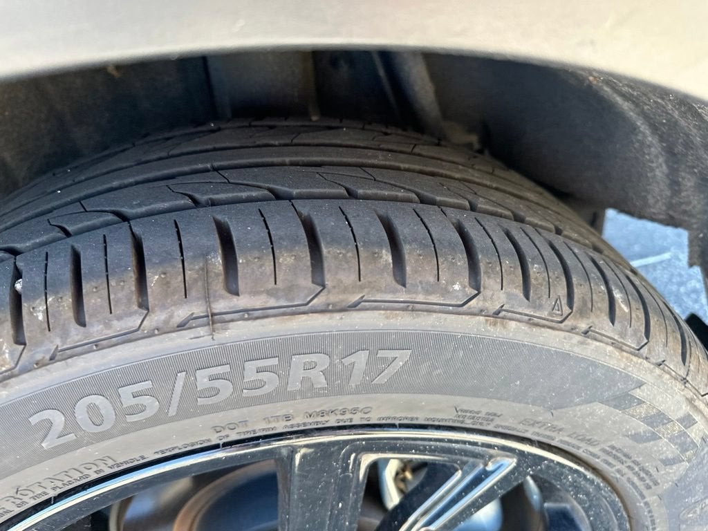 2023 Nissan Kicks SR Xtronic CVT
