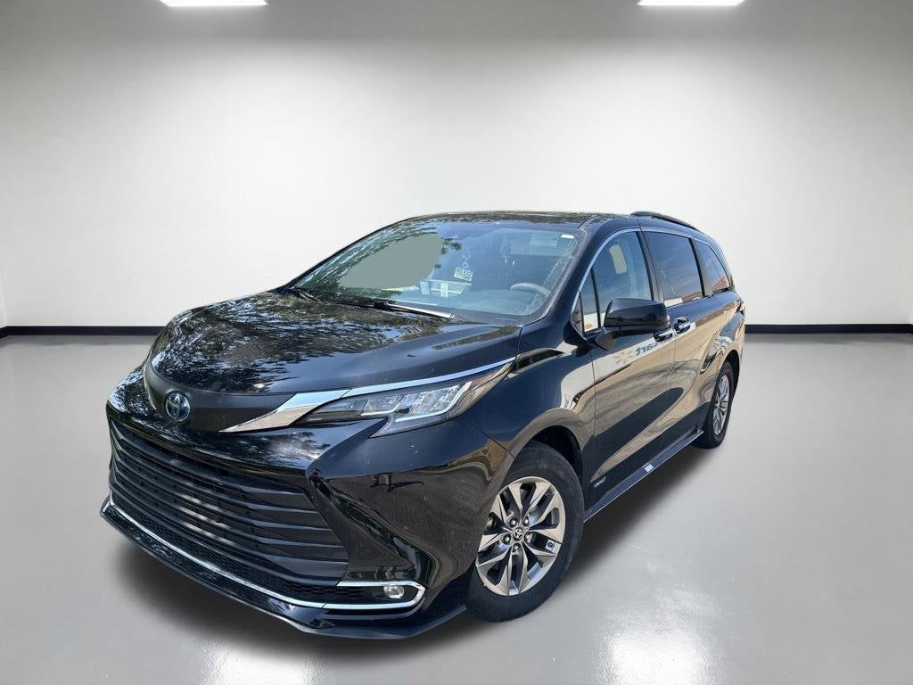 2021 Toyota Sienna XLE