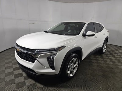 2025 Chevrolet Trax LS