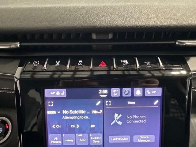 2023 Jeep Grand Cherokee Laredo 4x2