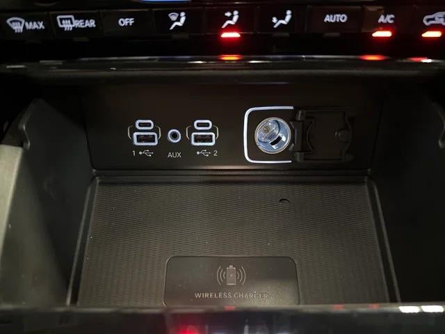 2023 Jeep Grand Cherokee Laredo 4x2