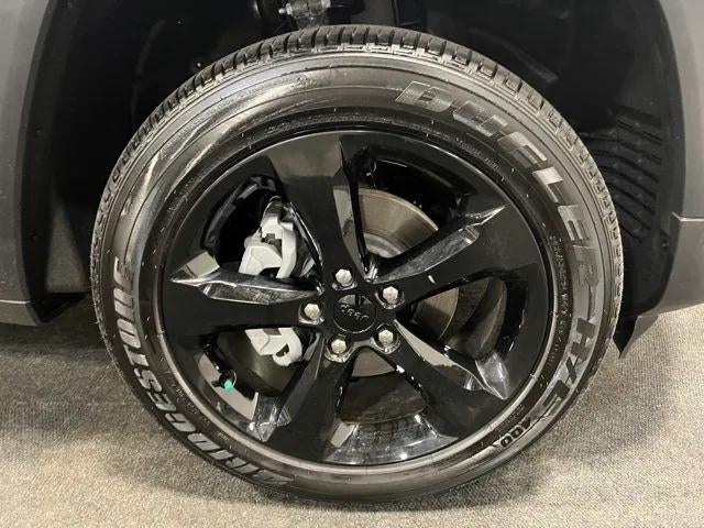 2023 Jeep Grand Cherokee Altitude 4x2