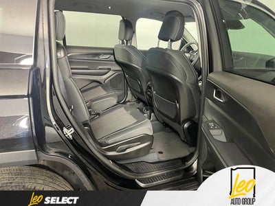 2023 Jeep Grand Cherokee L Laredo 4x4