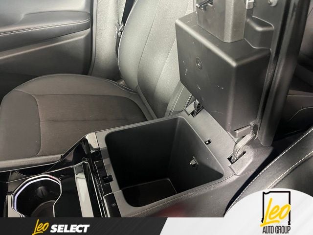 2023 Jeep Grand Cherokee L Laredo 4x4