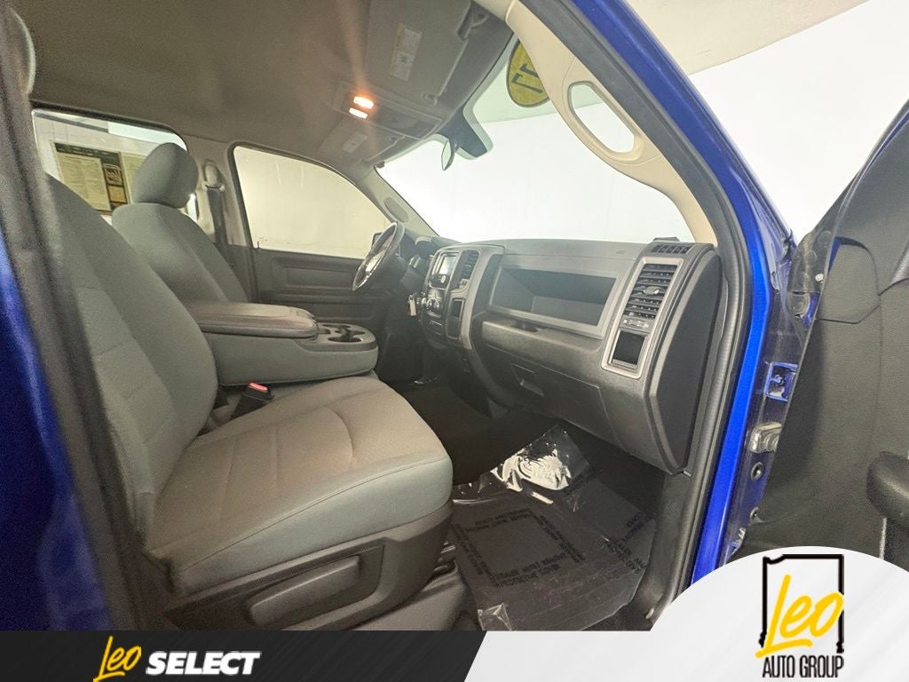2017 RAM 1500 Express Quad Cab 4x4 6'4' Box
