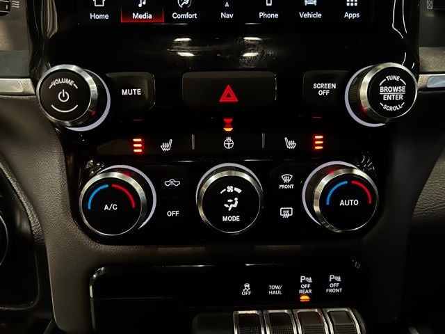 2022 RAM 1500 Big Horn Crew Cab 4x4 5'7' Box