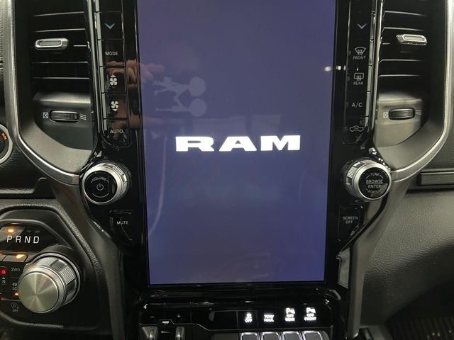 2023 RAM 1500 Laramie Crew Cab 4x4 5'7' Box
