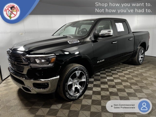 2022 RAM 1500 Laramie Crew Cab 4x4 5'7' Box