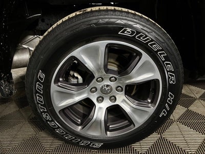 2022 RAM 1500 Laramie Crew Cab 4x4 5'7' Box