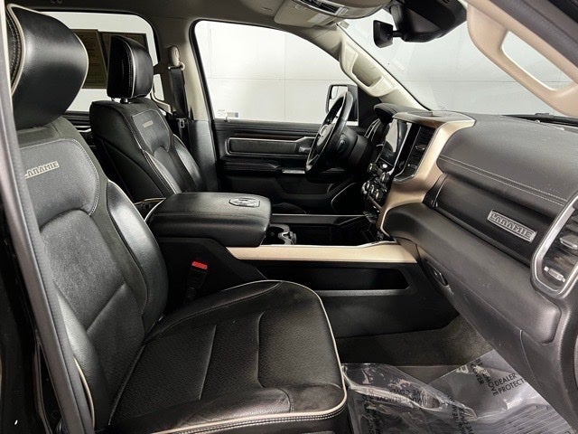 2022 RAM 1500 Laramie Crew Cab 4x4 5'7' Box