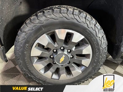 2021 Chevrolet Silverado 2500HD 4WD Crew Cab Standard Bed Custom