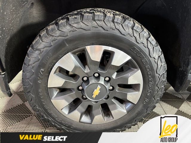 2021 Chevrolet Silverado 2500HD 4WD Crew Cab Standard Bed Custom
