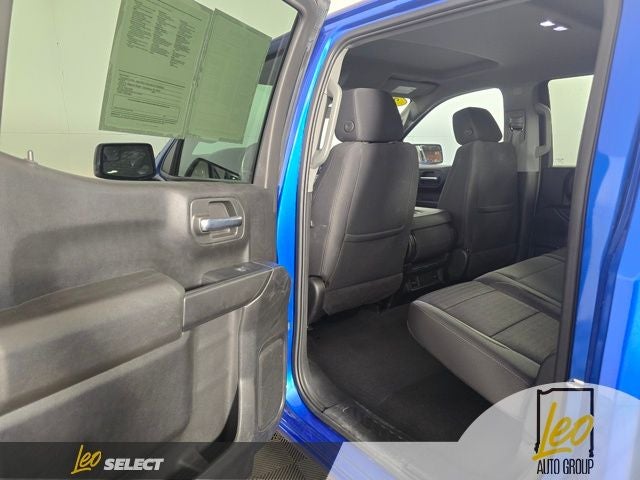 2023 Chevrolet Silverado 1500 4WD Crew Cab Standard Bed Custom