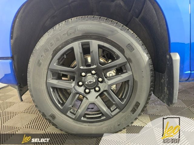 2023 Chevrolet Silverado 1500 4WD Crew Cab Standard Bed Custom