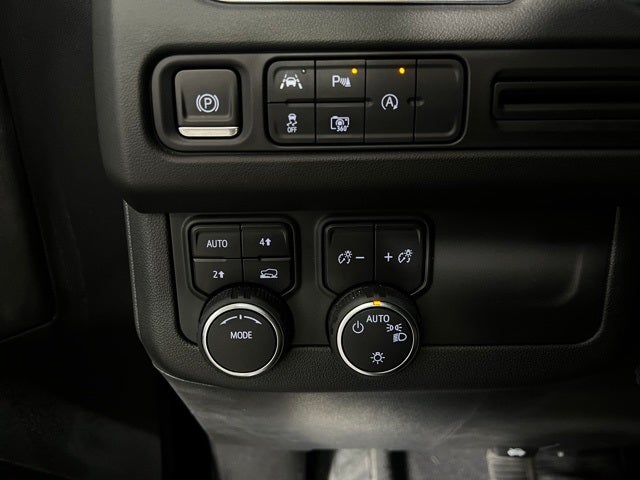 2024 Chevrolet Suburban 4WD RST