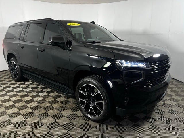 2024 Chevrolet Suburban 4WD RST