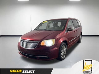 2014 Chrysler Town &amp; Country Touring-L