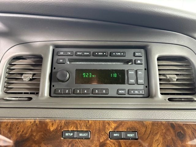 2009 Mercury Grand Marquis LS (Fleet Only)