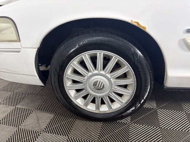 2009 Mercury Grand Marquis LS (Fleet Only)