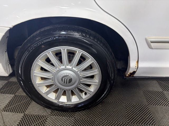 2009 Mercury Grand Marquis LS (Fleet Only)
