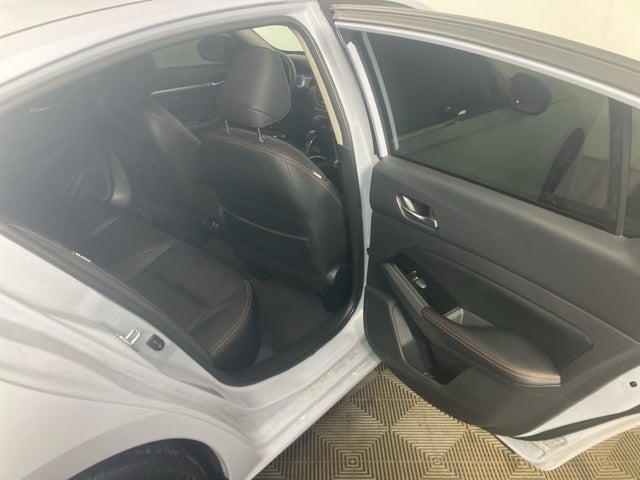 2024 Nissan Altima SR