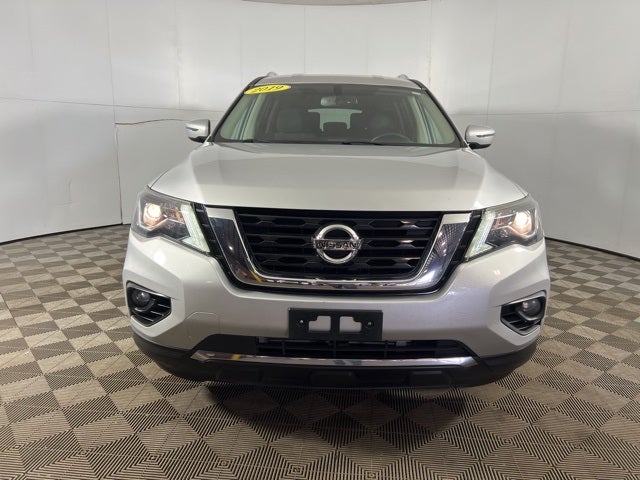2019 Nissan Pathfinder SV