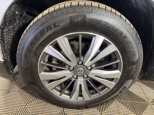 2019 Nissan Pathfinder SV