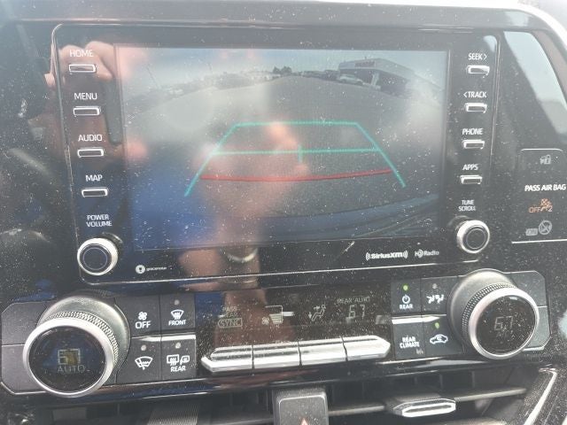 2021 Toyota Highlander LE