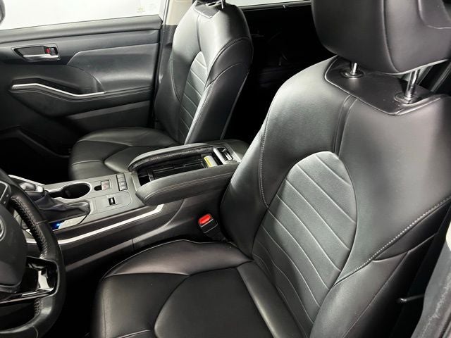 2020 Toyota Highlander Hybrid XLE